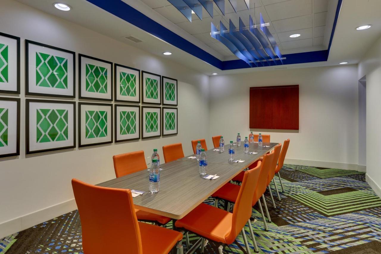 Holiday Inn Express Hotel & Suites Dayton-Centerville By Ihg Εξωτερικό φωτογραφία